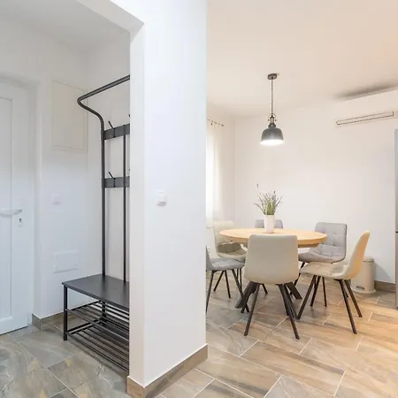 Strikina Kuca * Slivno (Split-Dalmatia)