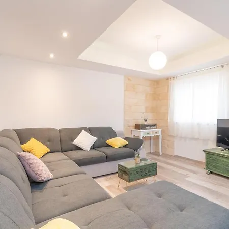 Вилла Strikina Kuca