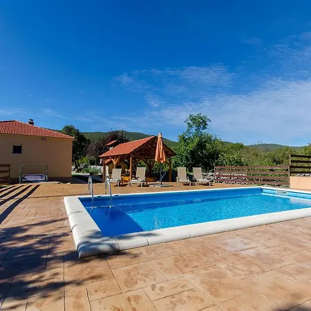 Вилла Strikina Kuca